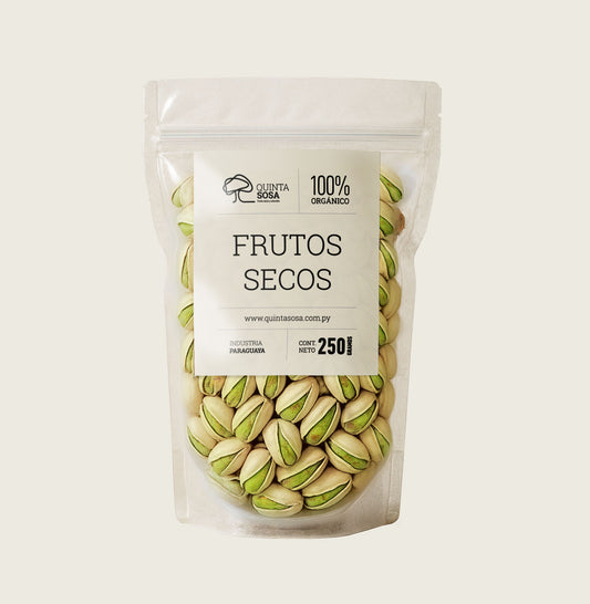 Pistachos con cáscara y sal